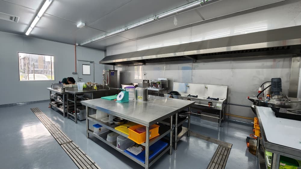 Mixson Plus central kitchen prep area with hygiene protocols in place